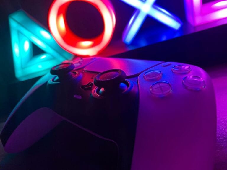 PlayStation exigirá verificação de idade para chat em 2026
